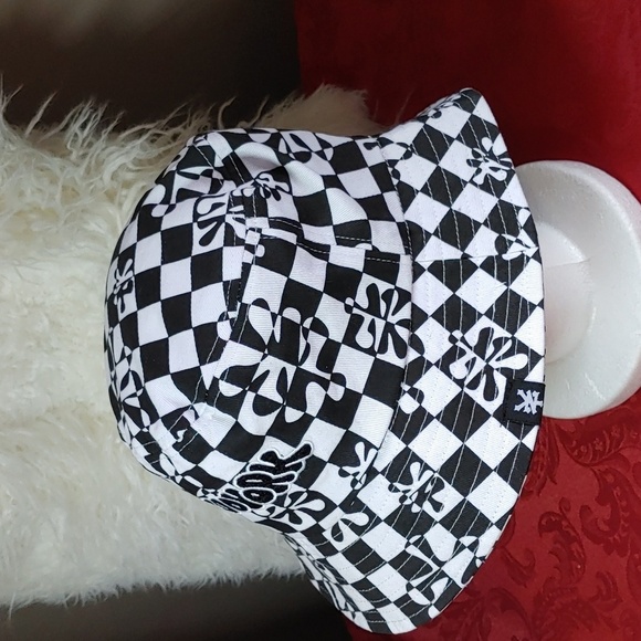 Zoo York Black & White Checkered Unisex Bucket Hat - Picture 3 of 10